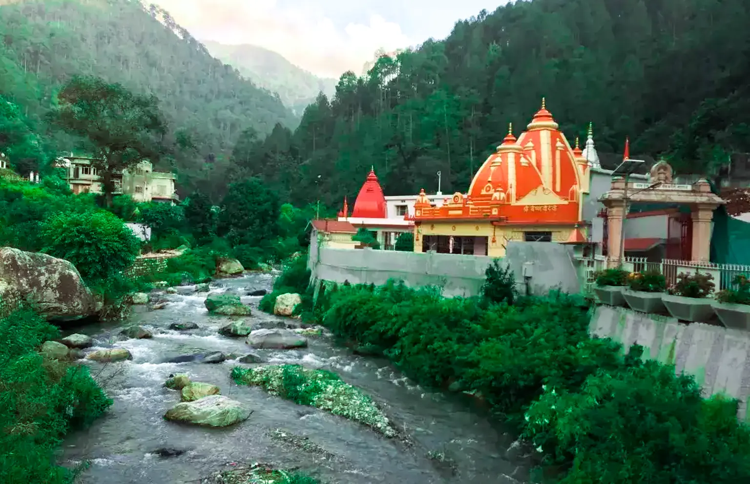 Kainchi Dham - Neem Karoli Baba Ashram-thelakehill.com